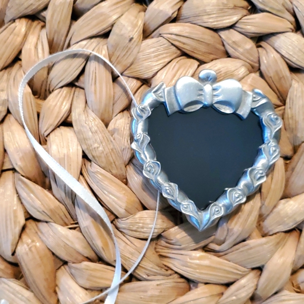 Longaberger Sweeheart 🐧Pewter Heart Tie-on Frame - 2 for $10